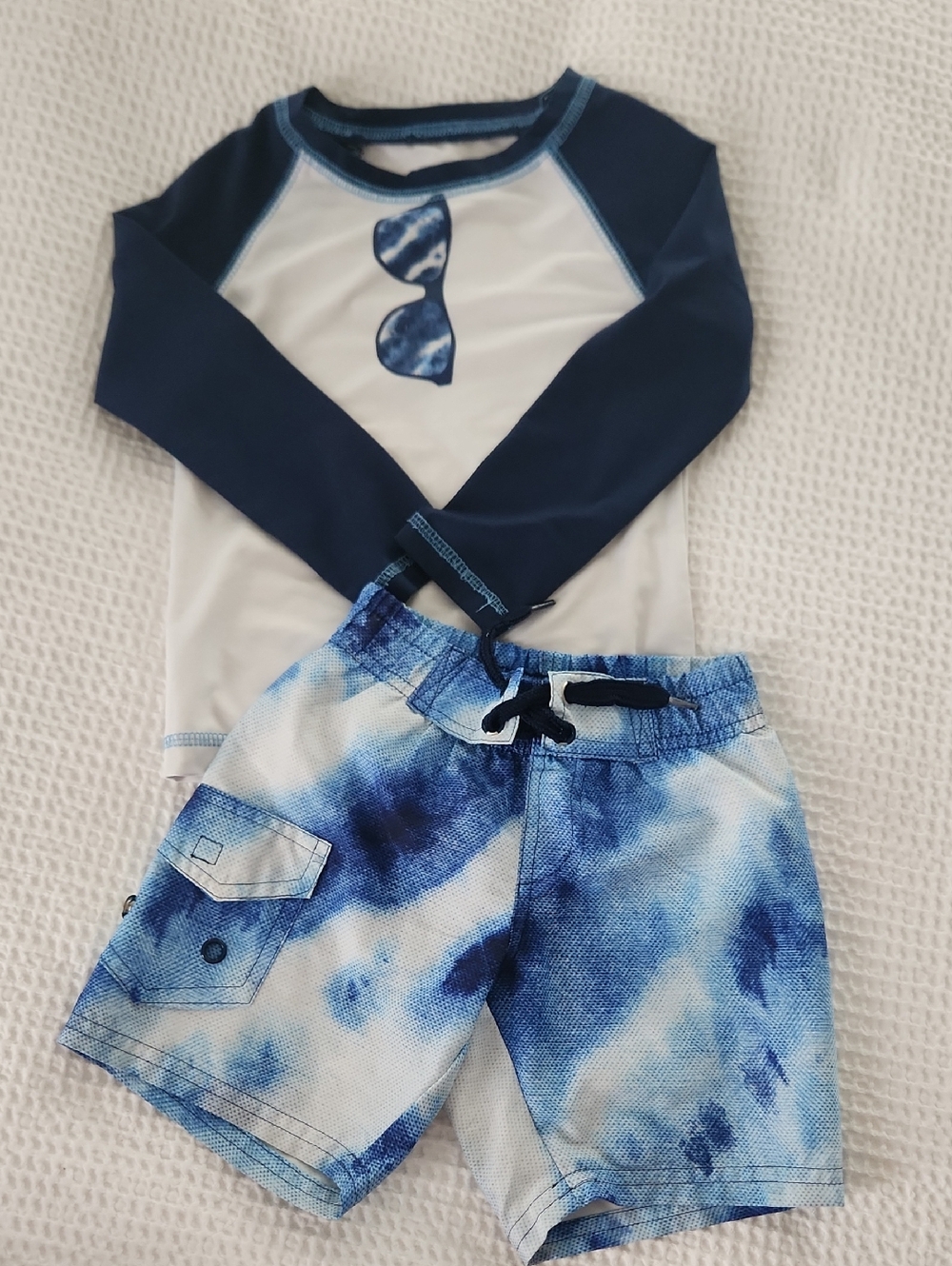 Mish Boys Two-Piece Bathing Suit Rash Guard Set - Navy & Tie-Dye Blue Size 2